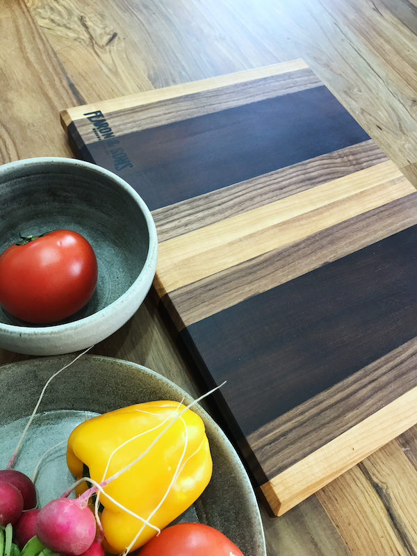 Edge grain cutting board